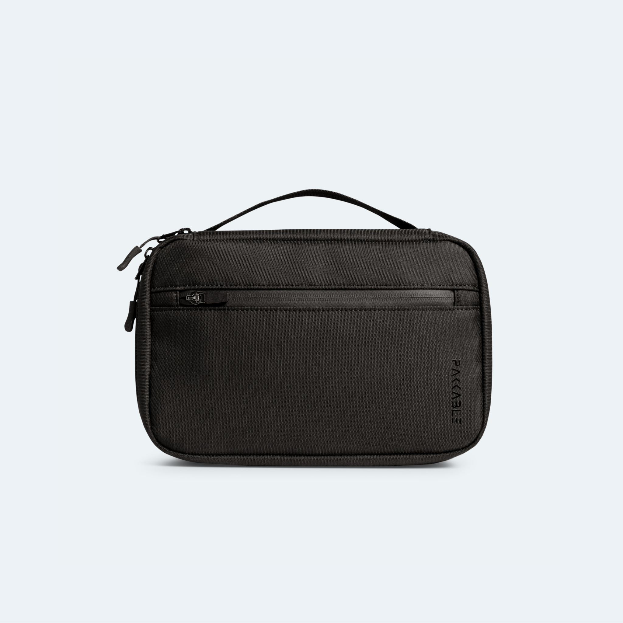 LA TROUSSE DE TOILETTE